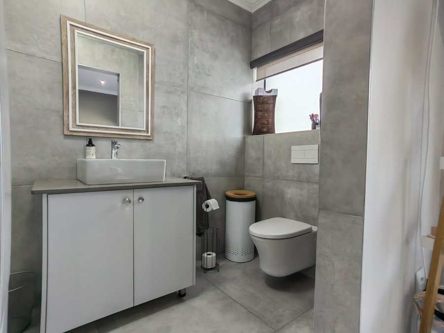 4 Bedroom Property for Sale in Monte Christo Western Cape